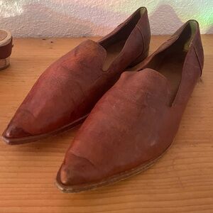 Frye Kenzie Venetian cognac  Leather pointed toe  Loafers